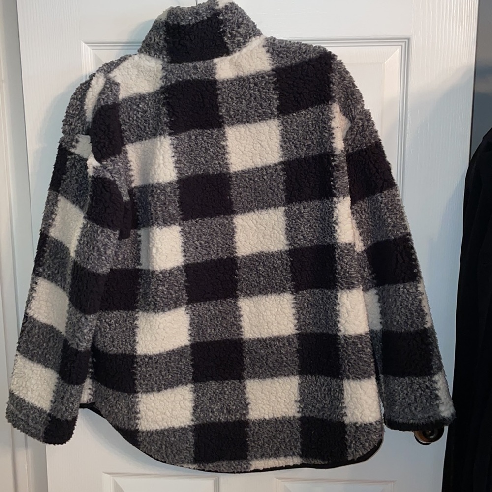 🌦️ Cozy Pullover ⛈️ - Picture 6 of 7